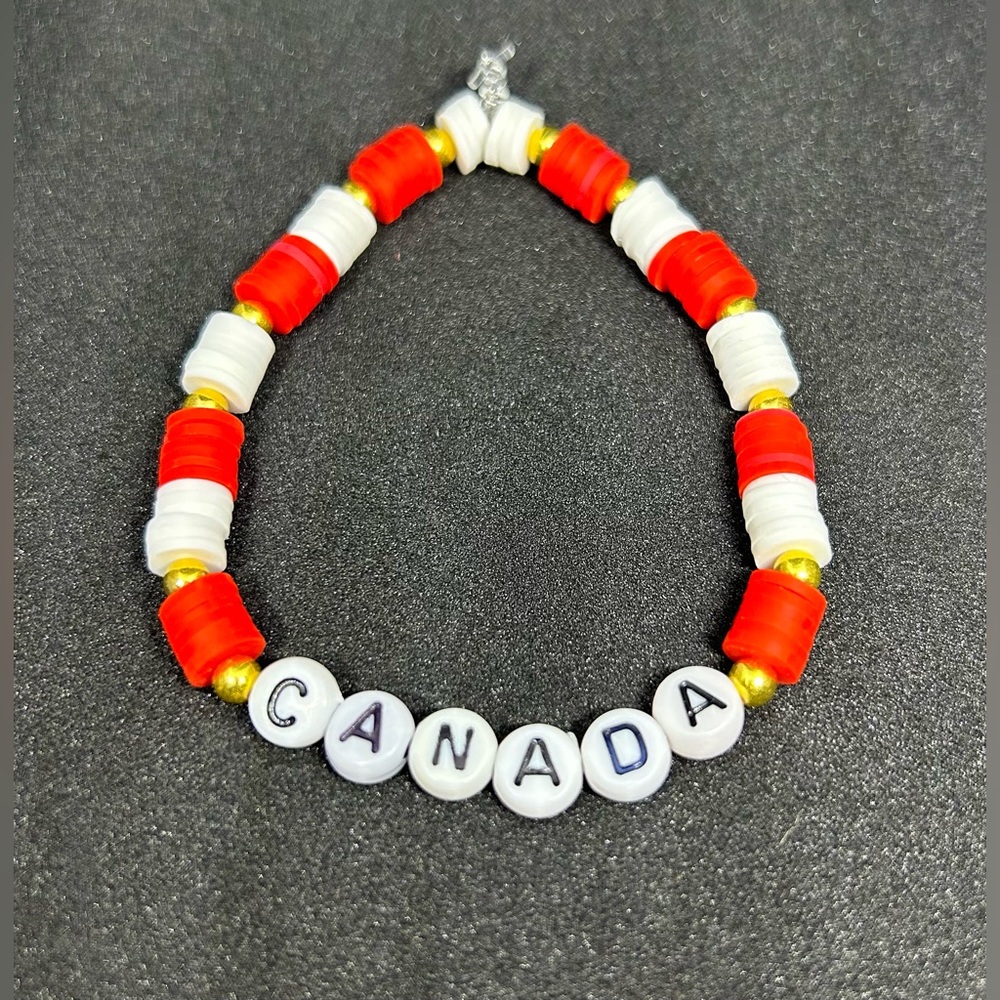 Canada (Country) Heishi Bracelet - Picture 5 of 7